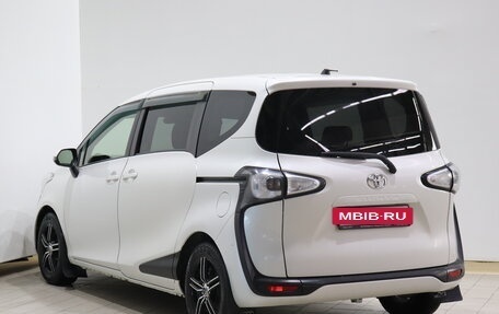 Toyota Sienta II, 2015 год, 1 110 000 рублей, 7 фотография