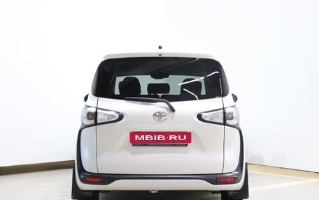 Toyota Sienta II, 2015 год, 1 110 000 рублей, 6 фотография