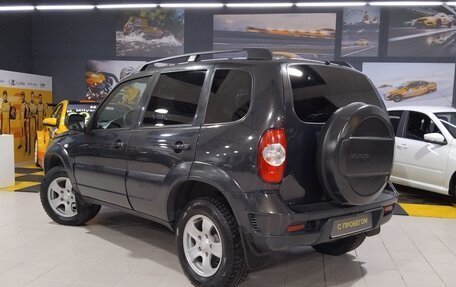 Chevrolet Niva I рестайлинг, 2019 год, 699 000 рублей, 3 фотография