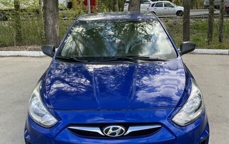 Hyundai Solaris II рестайлинг, 2012 год, 650 000 рублей, 6 фотография