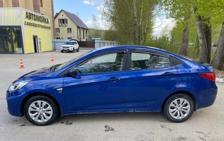 Hyundai Solaris II рестайлинг, 2012 год, 650 000 рублей, 20 фотография