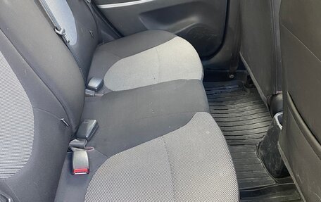 Hyundai Solaris II рестайлинг, 2012 год, 650 000 рублей, 29 фотография