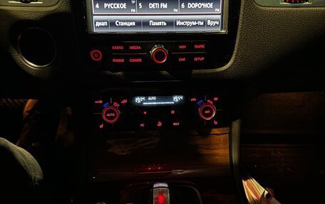 Volkswagen Touareg III, 2010 год, 1 330 000 рублей, 5 фотография