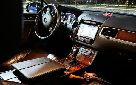 Volkswagen Touareg III, 2010 год, 1 330 000 рублей, 11 фотография