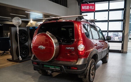 Chevrolet Niva I рестайлинг, 2017 год, 724 000 рублей, 8 фотография