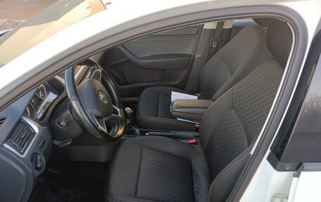 Skoda Rapid I, 2016 год, 800 000 рублей, 13 фотография