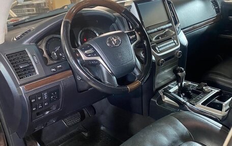 Toyota Land Cruiser 200, 2020 год, 8 000 000 рублей, 7 фотография