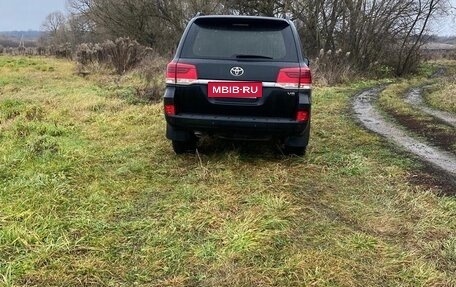 Toyota Land Cruiser 200, 2020 год, 8 000 000 рублей, 3 фотография