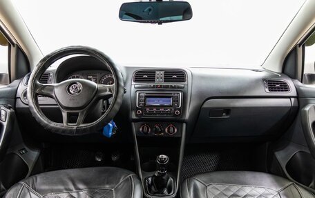 Volkswagen Polo VI (EU Market), 2015 год, 788 000 рублей, 14 фотография