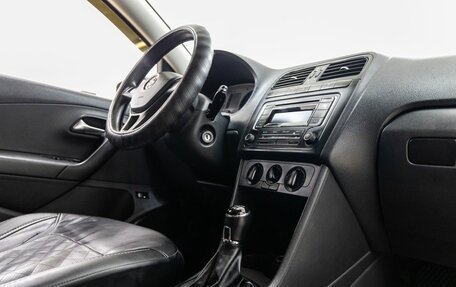 Volkswagen Polo VI (EU Market), 2015 год, 788 000 рублей, 32 фотография