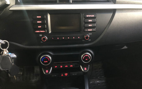 KIA Rio IV, 2018 год, 999 000 рублей, 10 фотография