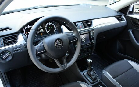 Skoda Rapid I, 2018 год, 1 250 000 рублей, 9 фотография