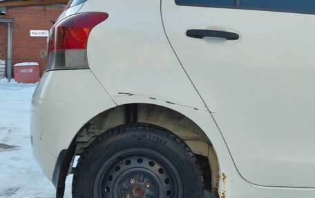 Toyota Yaris III рестайлинг, 2008 год, 550 000 рублей, 6 фотография