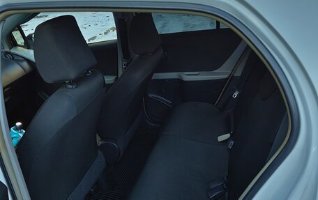 Toyota Yaris III рестайлинг, 2008 год, 550 000 рублей, 10 фотография