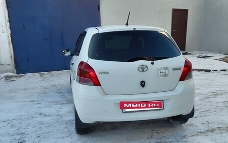 Toyota Yaris III рестайлинг, 2008 год, 550 000 рублей, 8 фотография
