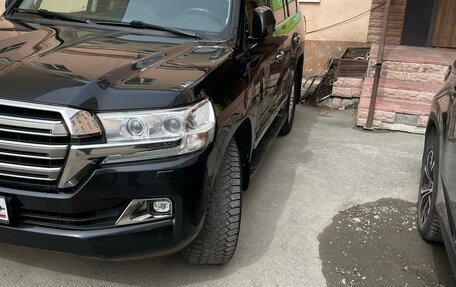 Toyota Land Cruiser 200, 2018 год, 5 200 000 рублей, 6 фотография