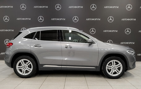 Mercedes-Benz GLA, 2020 год, 2 600 000 рублей, 4 фотография