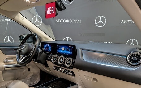 Mercedes-Benz GLA, 2020 год, 2 600 000 рублей, 11 фотография