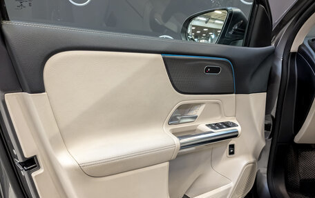 Mercedes-Benz GLA, 2020 год, 2 600 000 рублей, 19 фотография