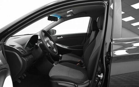 Hyundai Solaris II рестайлинг, 2013 год, 630 000 рублей, 13 фотография