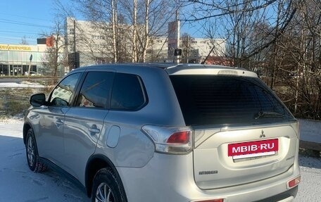 Mitsubishi Outlander III рестайлинг 3, 2014 год, 1 200 000 рублей, 5 фотография