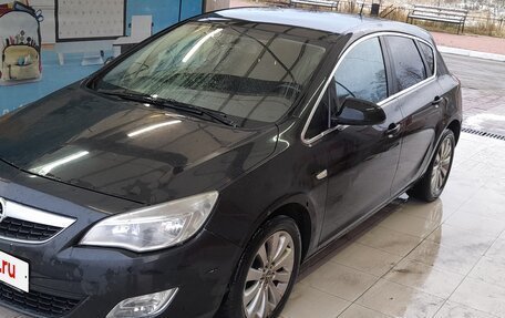 Opel Astra J, 2012 год, 650 000 рублей, 2 фотография