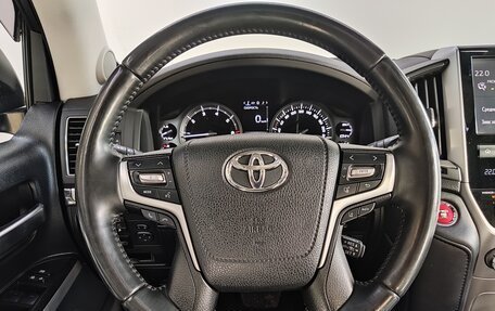 Toyota Land Cruiser 200, 2019 год, 6 700 000 рублей, 10 фотография