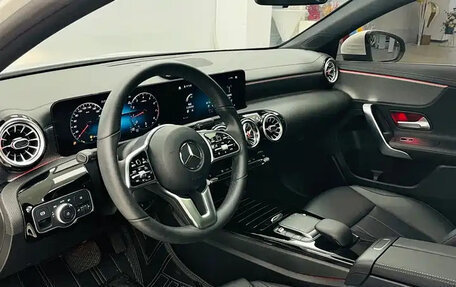 Mercedes-Benz A-Класс, 2022 год, 2 200 099 рублей, 6 фотография