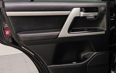 Toyota Land Cruiser 200, 2019 год, 6 700 000 рублей, 20 фотография