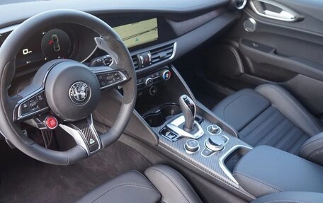 Alfa Romeo Giulia II, 2024 год, 184 159 рублей, 16 фотография