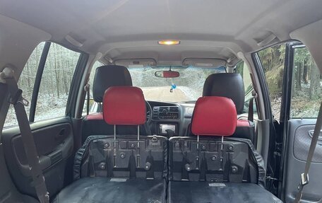 Chevrolet Tracker II, 2001 год, 400 000 рублей, 10 фотография