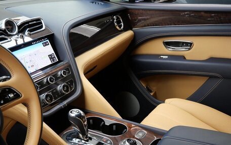 Bentley Bentayga I, 2023 год, 19 750 600 рублей, 14 фотография