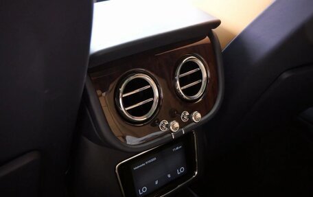 Bentley Bentayga I, 2023 год, 19 750 600 рублей, 21 фотография