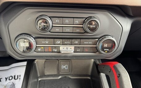 Ford Bronco, 2024 год, 14 490 000 рублей, 18 фотография