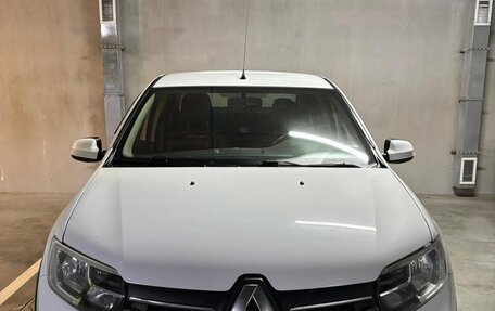 Renault Logan II, 2019 год, 1 100 000 рублей, 3 фотография