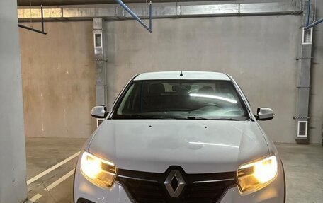 Renault Logan II, 2019 год, 1 100 000 рублей, 21 фотография