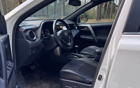 Toyota RAV4, 2017 год, 2 550 000 рублей, 6 фотография