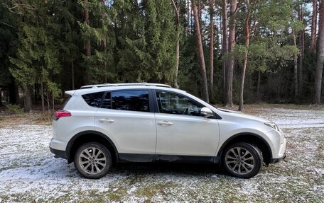 Toyota RAV4, 2017 год, 2 550 000 рублей, 3 фотография