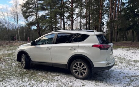 Toyota RAV4, 2017 год, 2 550 000 рублей, 7 фотография