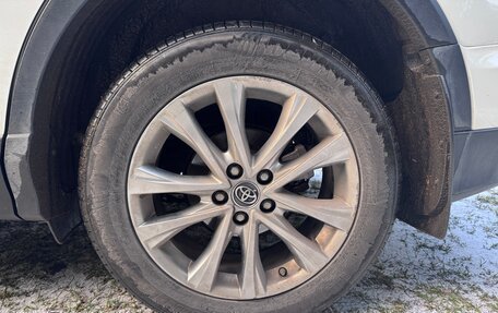 Toyota RAV4, 2017 год, 2 550 000 рублей, 9 фотография