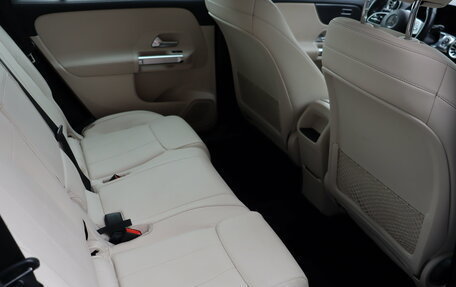 Mercedes-Benz GLB, 2020 год, 3 350 000 рублей, 16 фотография