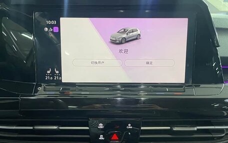 Volkswagen Golf VIII, 2022 год, 1 550 000 рублей, 13 фотография