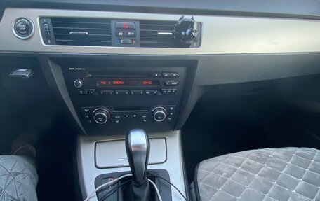 BMW 3 серия, 2011 год, 1 000 000 рублей, 19 фотография