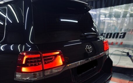 Toyota Land Cruiser 200, 2020 год, 9 000 000 рублей, 4 фотография