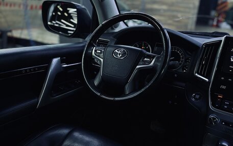 Toyota Land Cruiser 200, 2020 год, 9 000 000 рублей, 5 фотография