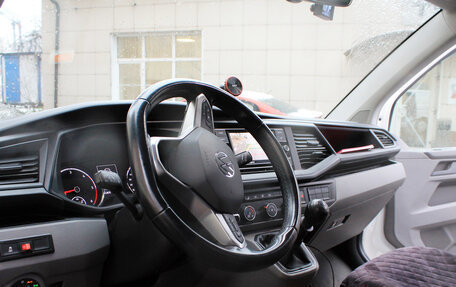 Volkswagen Transporter T6 рестайлинг, 2021 год, 4 250 000 рублей, 6 фотография