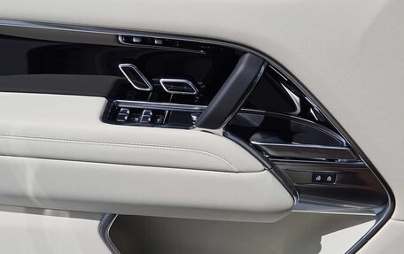 Land Rover Range Rover IV рестайлинг, 2025 год, 18 052 336 рублей, 21 фотография