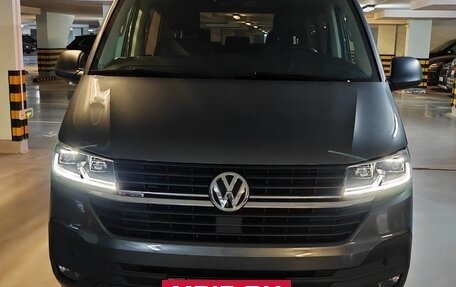 Volkswagen Multivan T6 рестайлинг, 2021 год, 8 550 000 рублей, 7 фотография