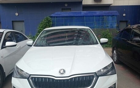 Skoda Rapid II, 2021 год, 1 650 000 рублей, 2 фотография