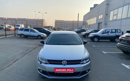 Volkswagen Jetta VI, 2013 год, 1 150 000 рублей, 2 фотография